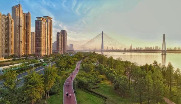 武漢無人機航拍武漢江灘，帶你領略